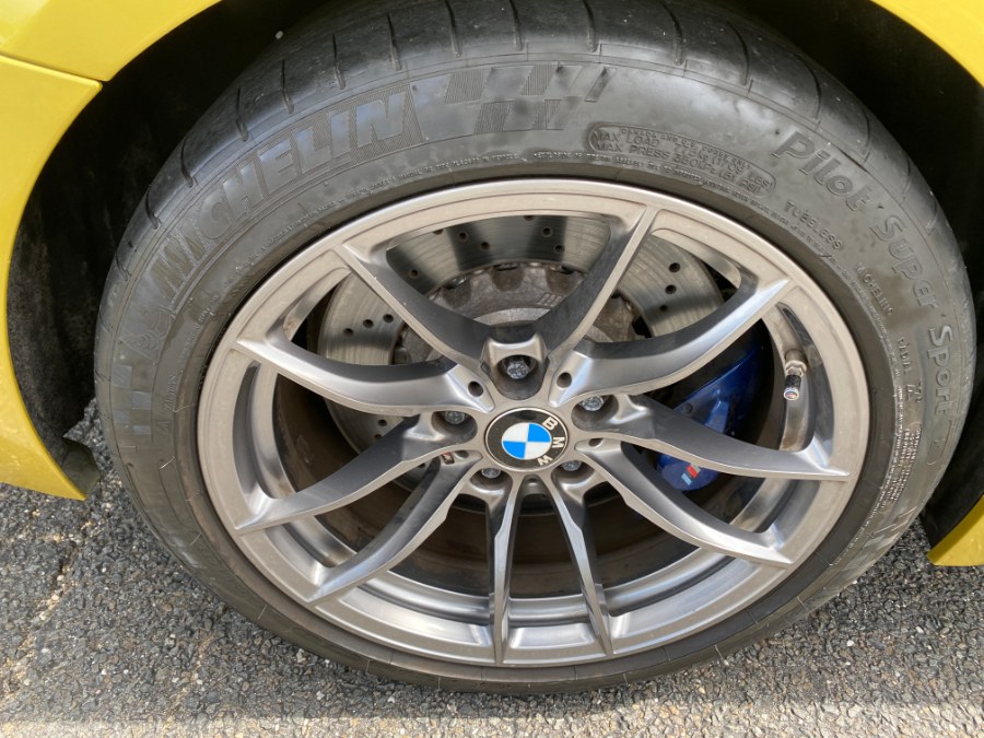 2015 BMW M4 2dr Cpe photo