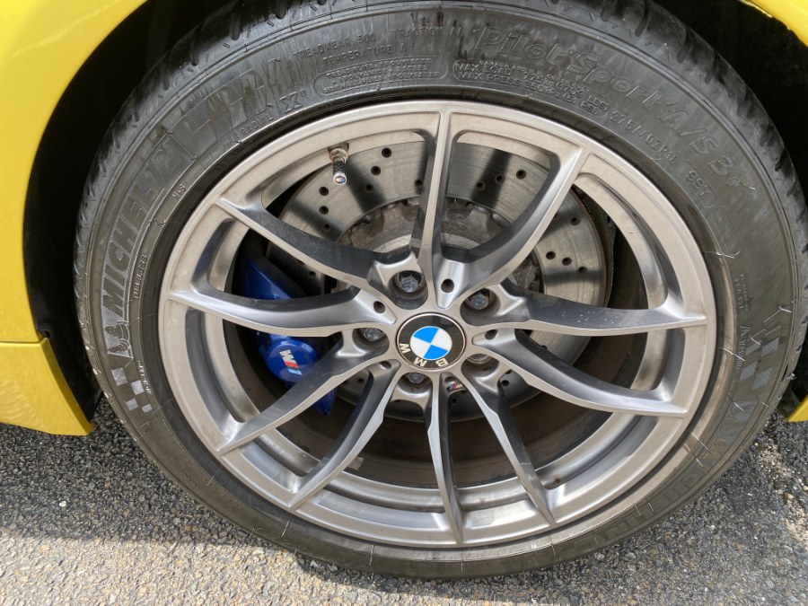 2015 BMW M4 2dr Cpe photo