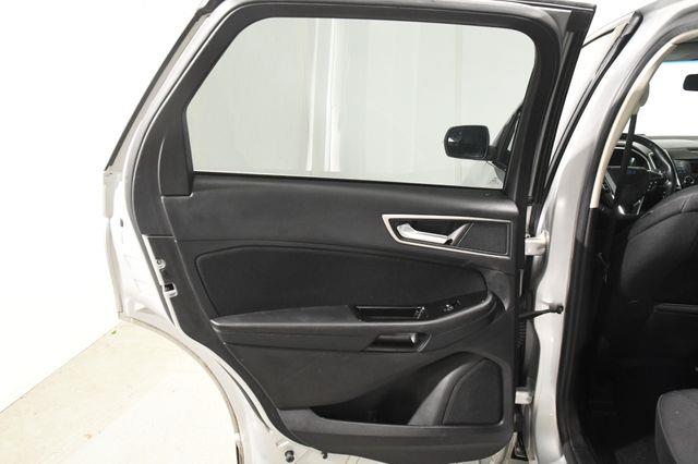 2017 Ford Edge SEL photo