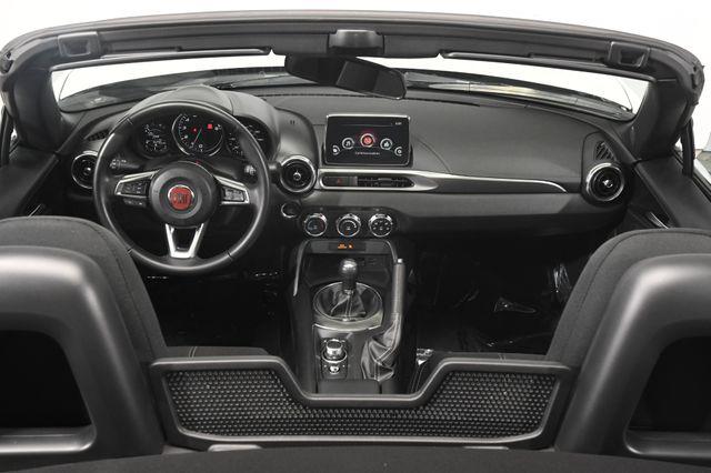 2018 Fiat 124 Spider conv photo