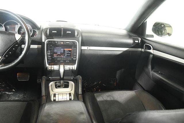 2008 Porsche Cayenne GTS photo