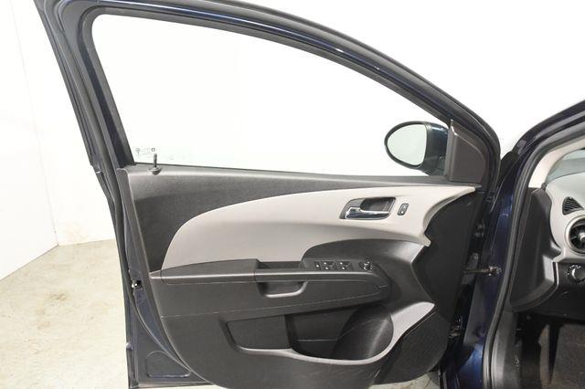 2016 Chevrolet Sonic LT photo