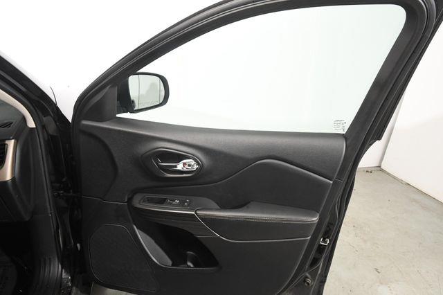 2017 Jeep Cherokee Limited w/ Nav/ Pano/ Safety T photo