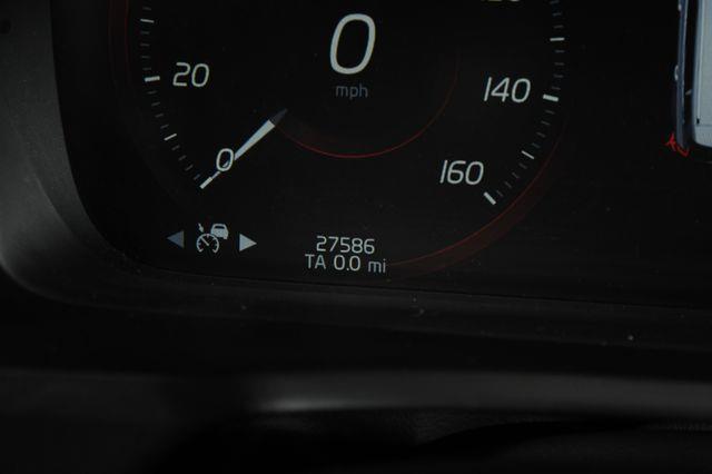 2017 Volvo XC90 Momentum photo