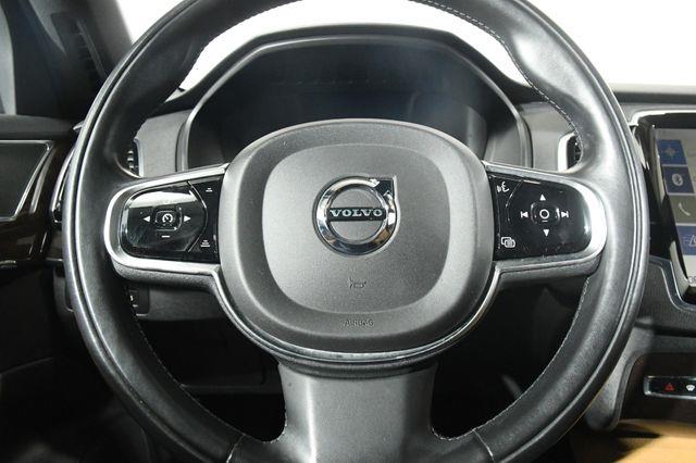 2017 Volvo XC90 Momentum photo