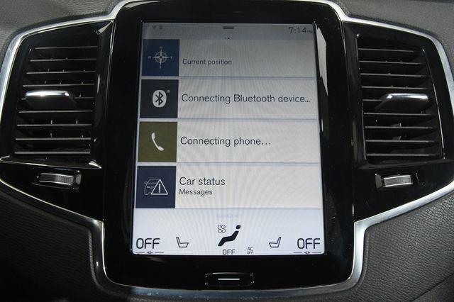 2017 Volvo XC90 Momentum photo