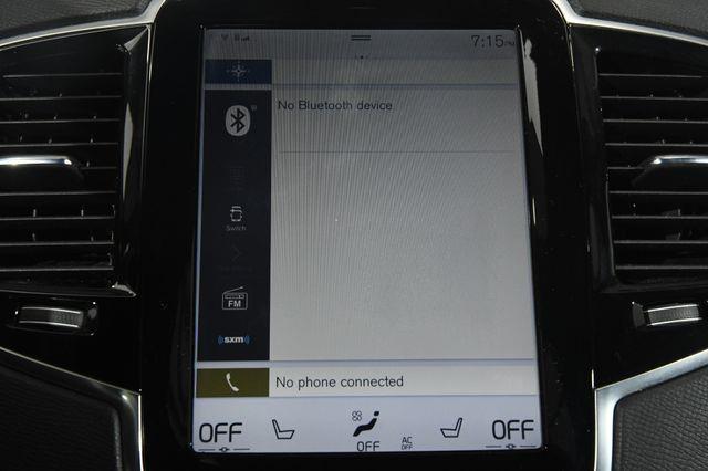 2017 Volvo XC90 Momentum photo