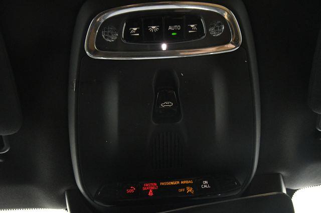 2017 Volvo XC90 Momentum photo