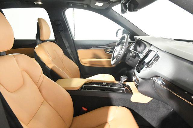 2017 Volvo XC90 Momentum photo