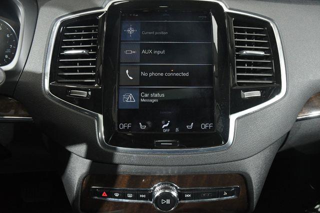 2017 Volvo XC90 Momentum photo