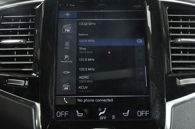 2017 Volvo XC90 Momentum photo