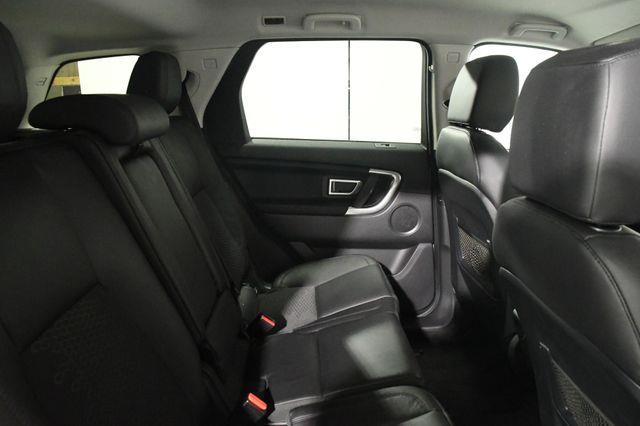 2017 Land Rover Discovery Sport SE photo