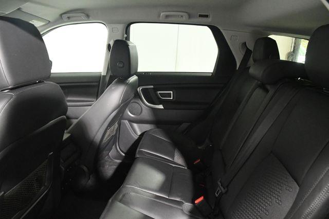 2017 Land Rover Discovery Sport SE photo