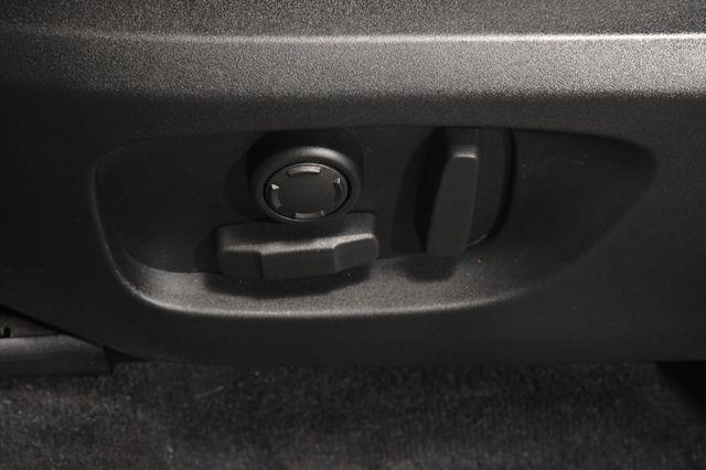 2017 Land Rover Discovery Sport SE photo