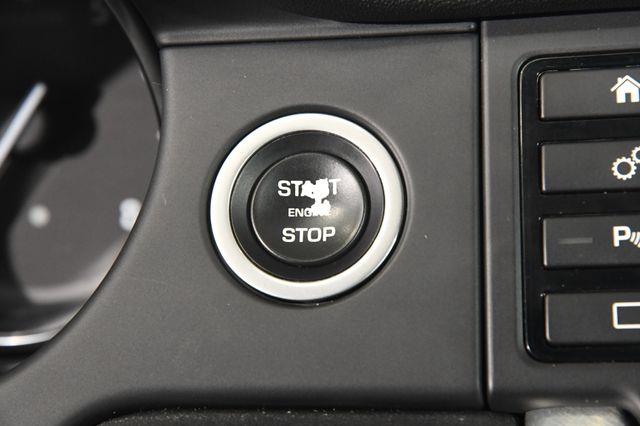 2017 Land Rover Discovery Sport SE photo