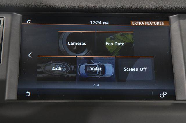 2017 Land Rover Discovery Sport SE photo