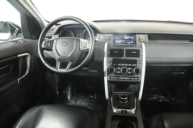 2017 Land Rover Discovery Sport SE photo