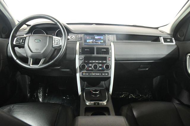 2017 Land Rover Discovery Sport SE photo