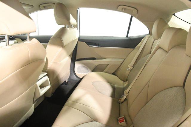 2019 Toyota Camry LE photo