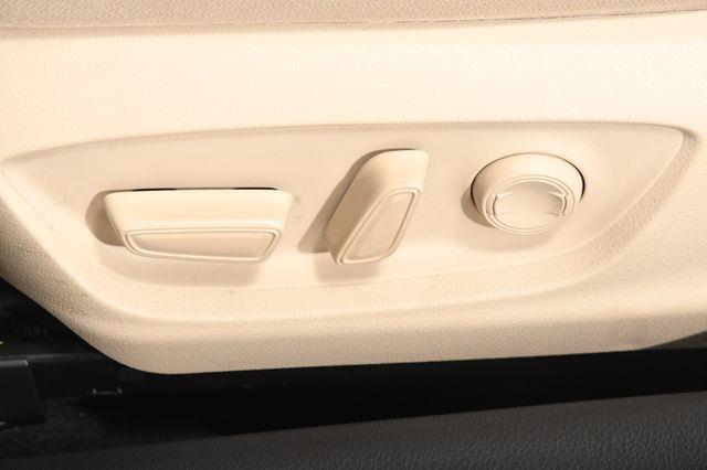 2019 Toyota Camry LE photo