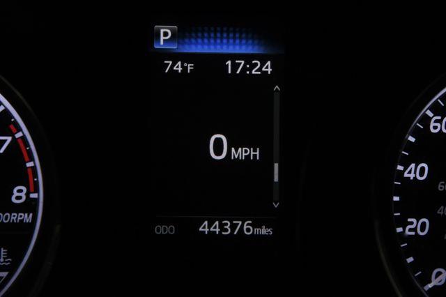 2019 Toyota Camry LE photo