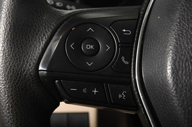 2019 Toyota Camry LE photo