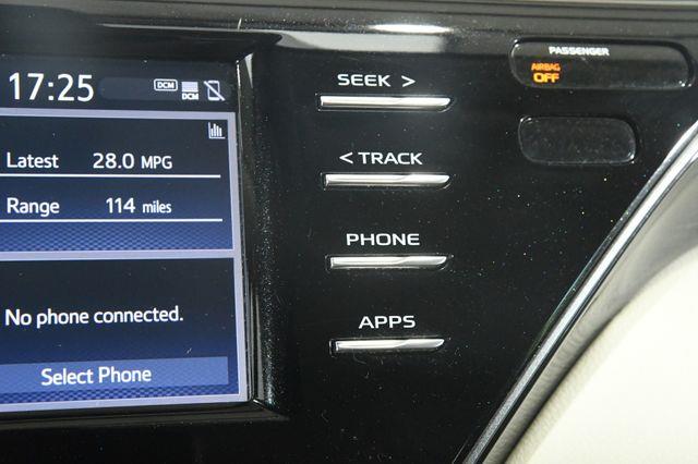 2019 Toyota Camry LE photo
