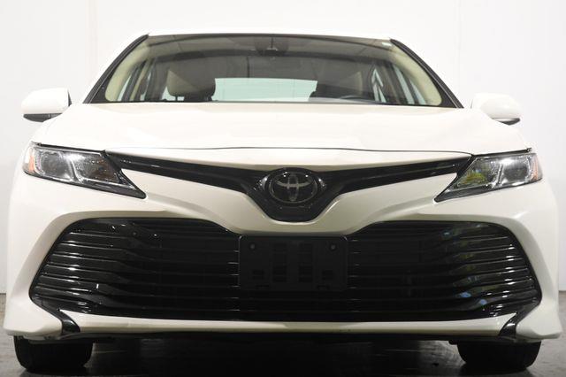 2019 Toyota Camry LE photo