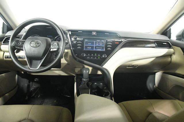 2019 Toyota Camry LE photo