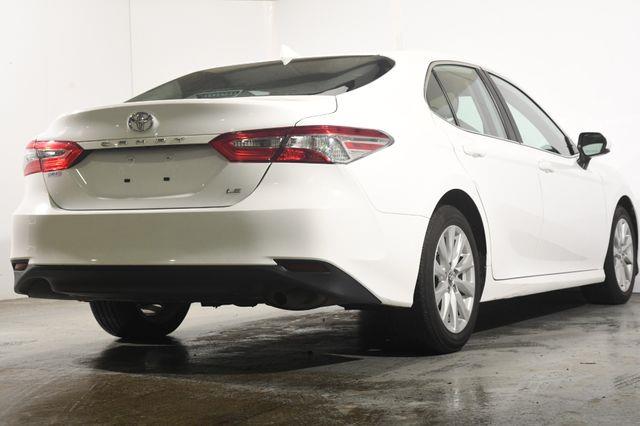 2019 Toyota Camry LE photo