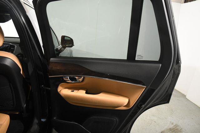 2017 Volvo XC90 Momentum photo