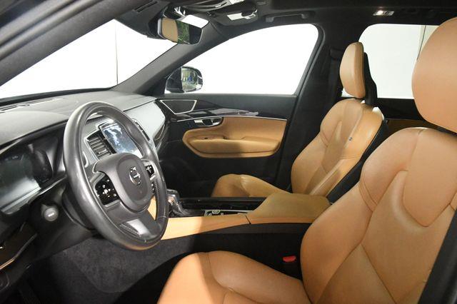 2017 Volvo XC90 Momentum photo