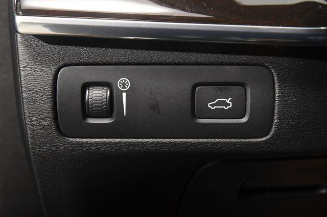 2017 Volvo XC90 Momentum photo