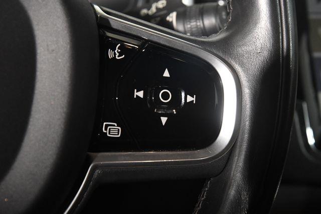 2017 Volvo XC90 Momentum photo