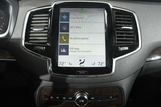 2017 Volvo XC90 Momentum photo