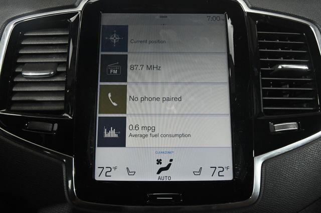 2017 Volvo XC90 Momentum photo