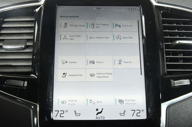 2017 Volvo XC90 Momentum photo
