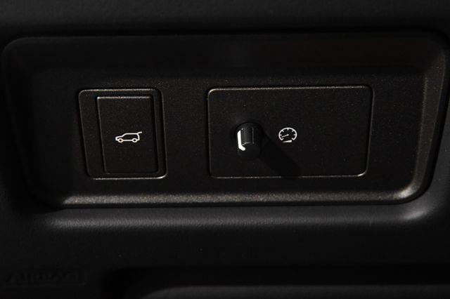 2016 Land Rover Range Rover Evoque SE Premium photo