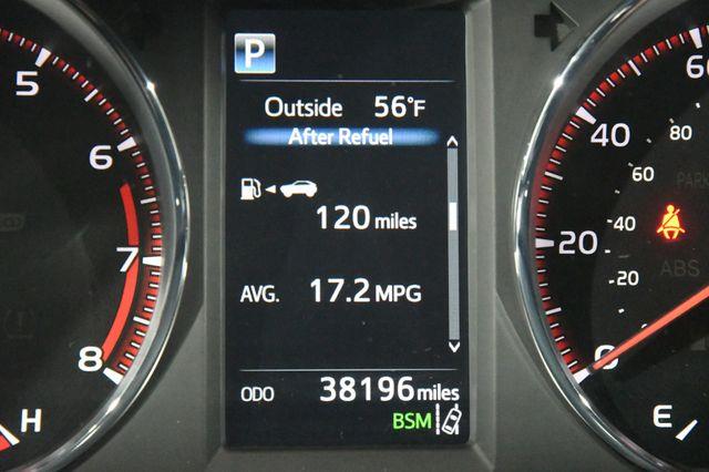 2017 Toyota RAV4 SE photo