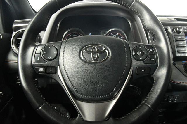 2017 Toyota RAV4 SE photo