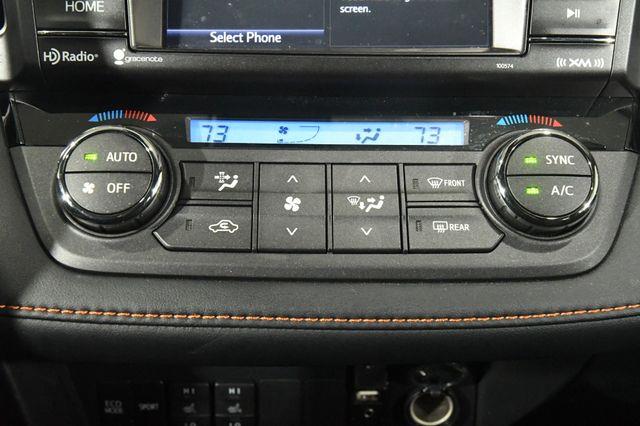 2017 Toyota RAV4 SE photo