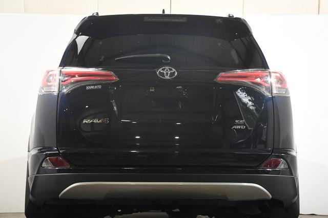 2017 Toyota RAV4 SE photo