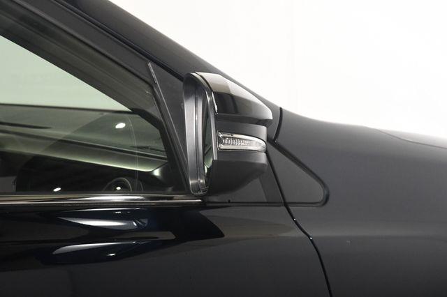 2017 Toyota RAV4 SE photo