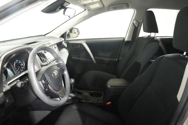 2017 Toyota RAV4 LE photo