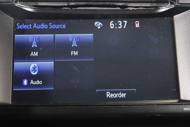 2017 Toyota RAV4 LE photo