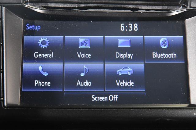 2017 Toyota RAV4 LE photo