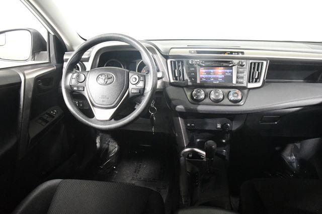 2017 Toyota RAV4 LE photo