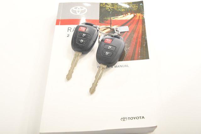 2017 Toyota RAV4 LE photo
