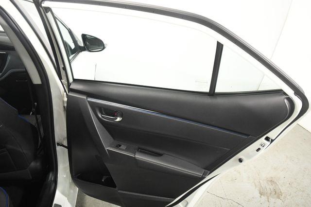2017 Toyota Corolla SE photo