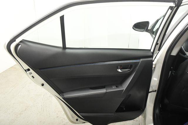 2017 Toyota Corolla SE photo